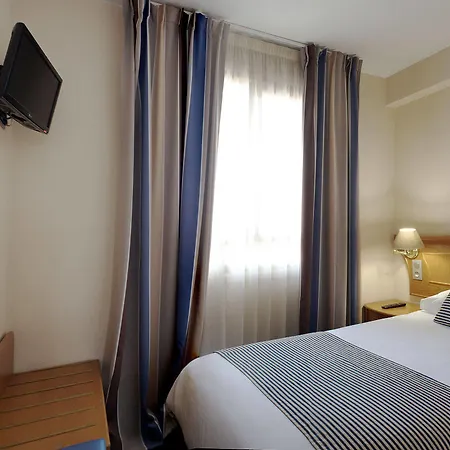 Esprit D'azur מלון 3*